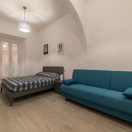 Terme Di Traiano Apartment - 10 Min Dal Colosseo Rom Exteriör bild